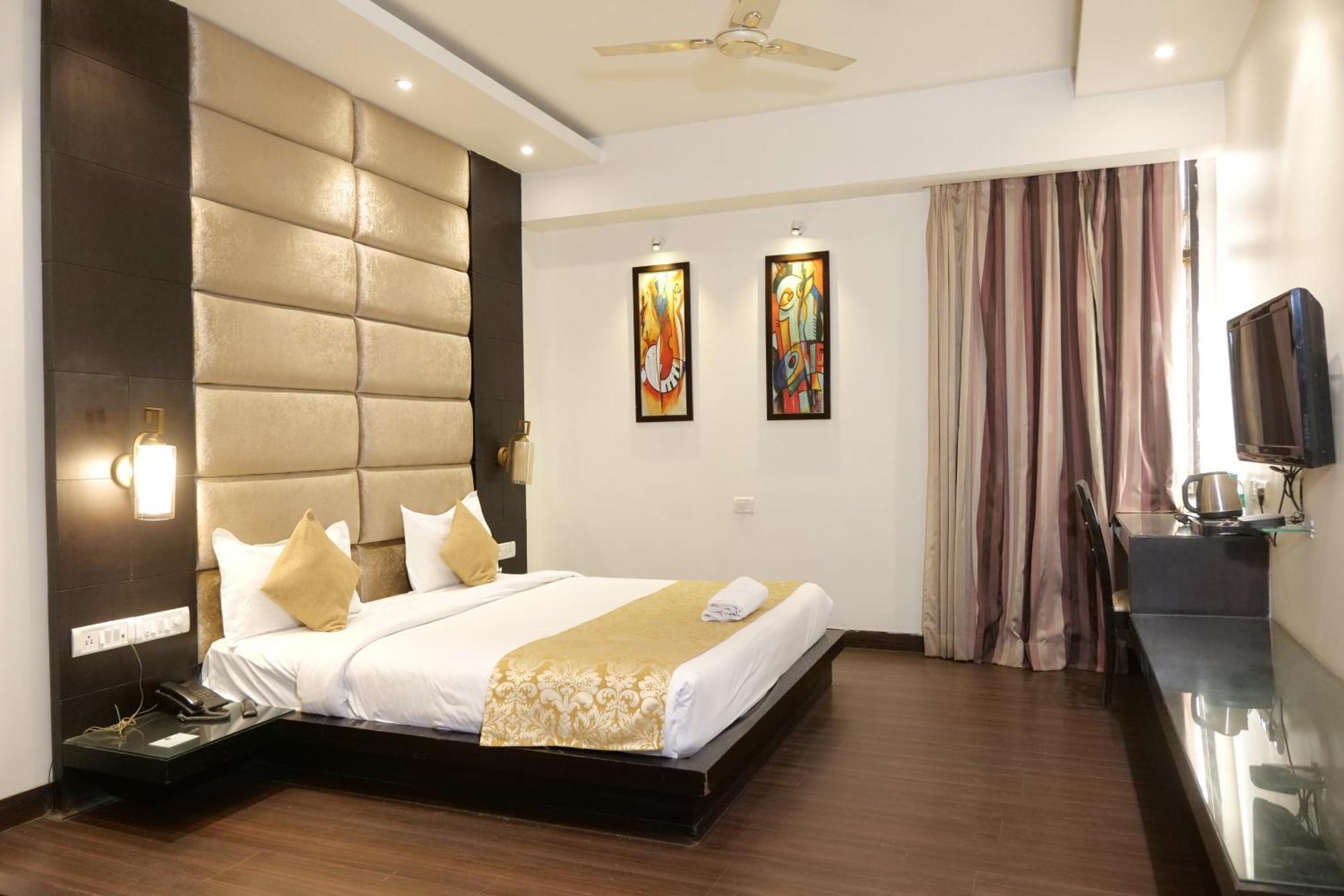 Hotel Anand Castle Kashipur Exterior foto